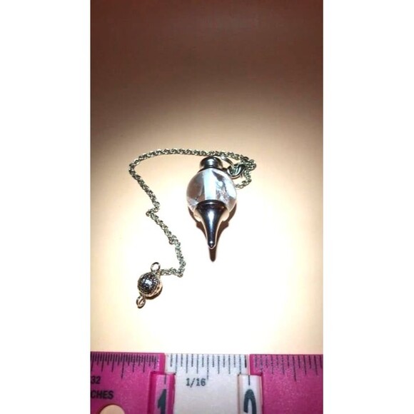 Clear Quartz Pendulum - Picture 1 of 4